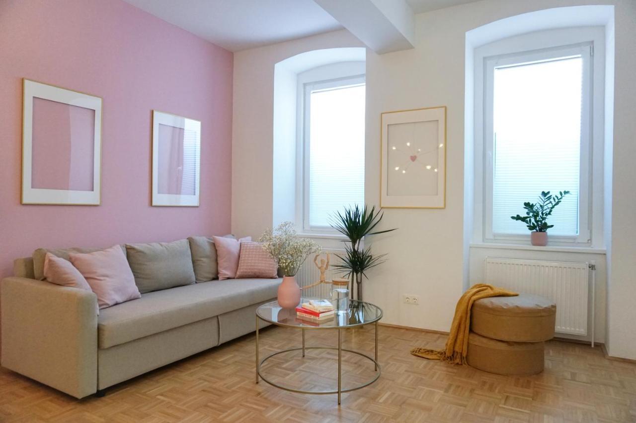 Vibrant Design Apartments - Full Kitchen - Wi-Fi - 18 Mins To City Centre فيينا المظهر الخارجي الصورة
